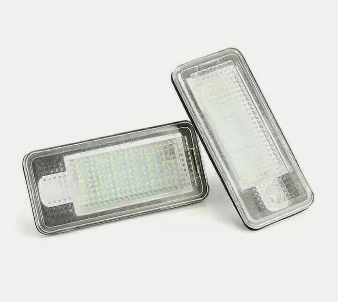 PLACCHETTE A LED LUCI TARGA AUDI A3 A4 A5 A6 A8 Q7 6000K NO ERROR