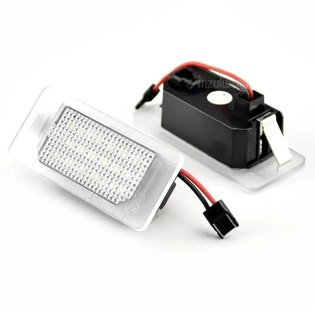 KIT LUCI DIURNE DRL LED T20 + LUCI TARGA FIAT 500X DAL 2017 IN POI 6000K CANBUS NO ERROR
