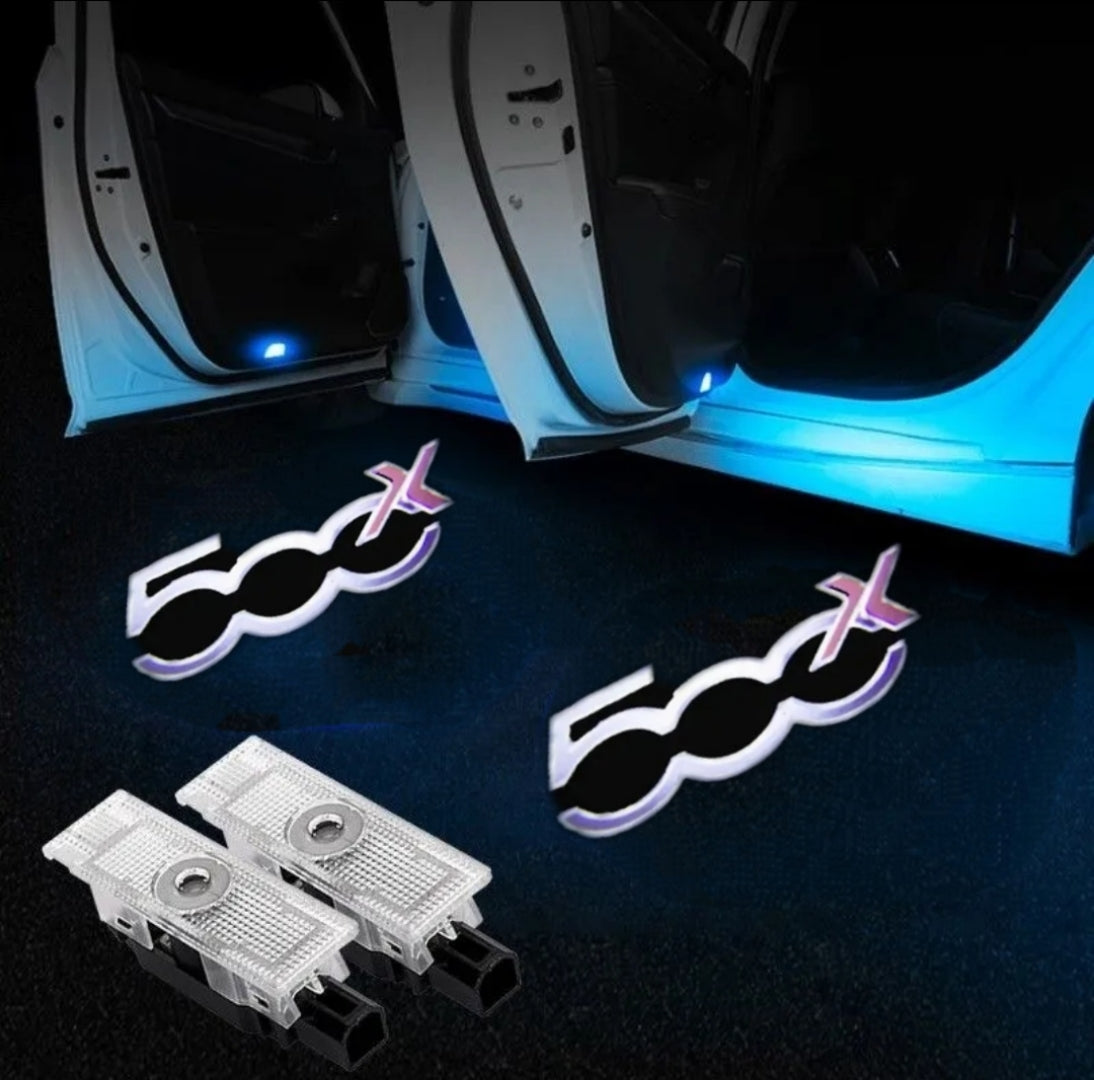 2 PROIETTORI LED LUCI SOTTOPORTA PER FIAT 500X CON LOGO PLUG AND PLAY CANBUS