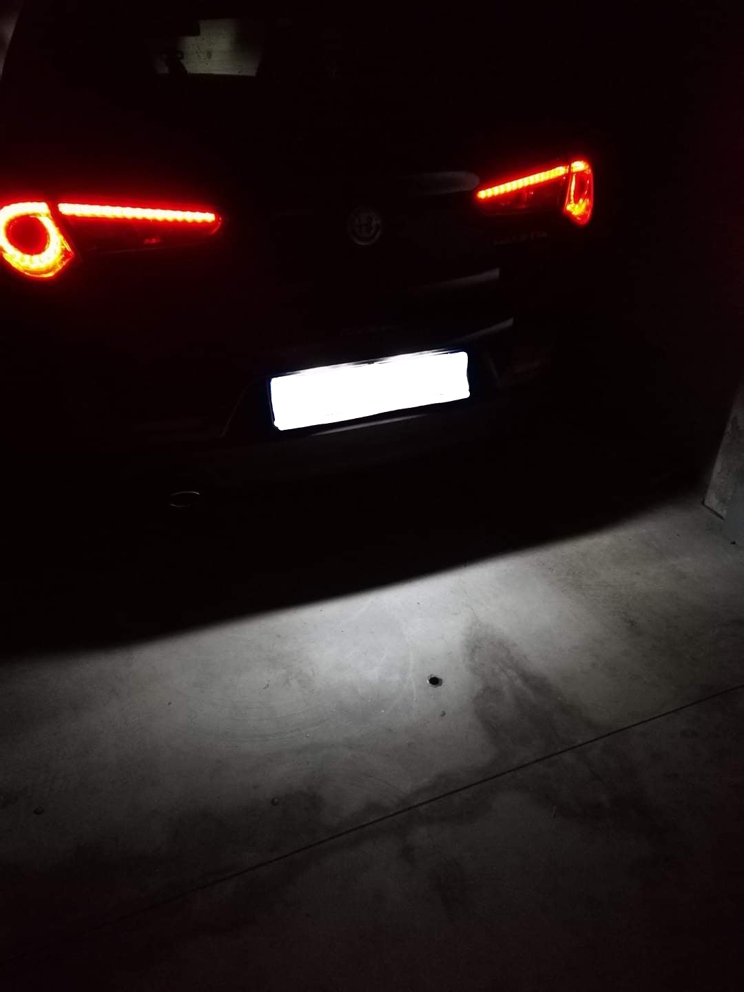PLACCHETTE A LED LUCI TARGA ALFA ROMEO GIULIETTA 18 LED SPECIFICHE 6000K CANBUS NO ERROR
