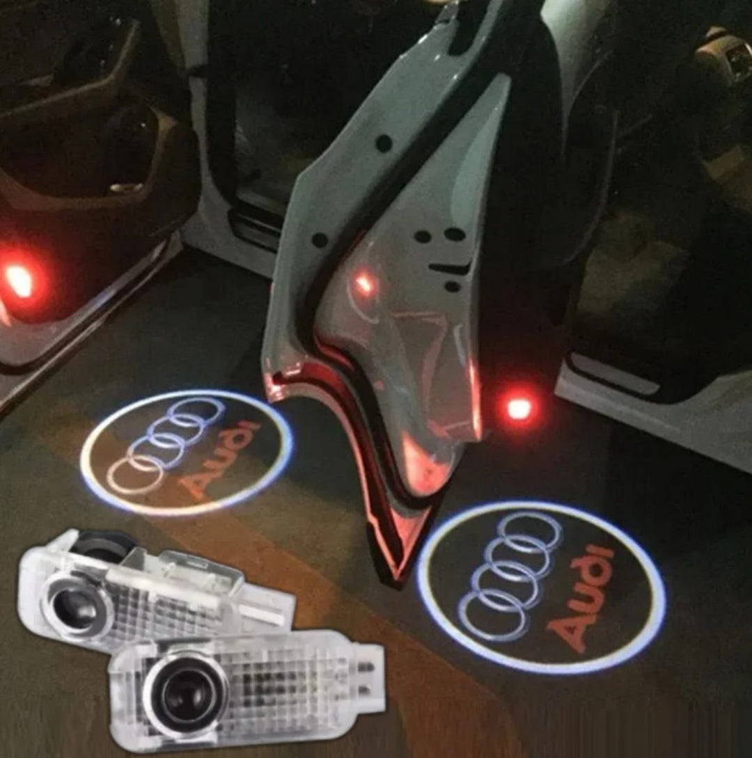 2 PROIETTORI LED LUCI SOTTOPORTA PER AUDI RS3 RS4 RS5 RS6 RS7 CON LOGO PLUG AND PLAY CANBUS