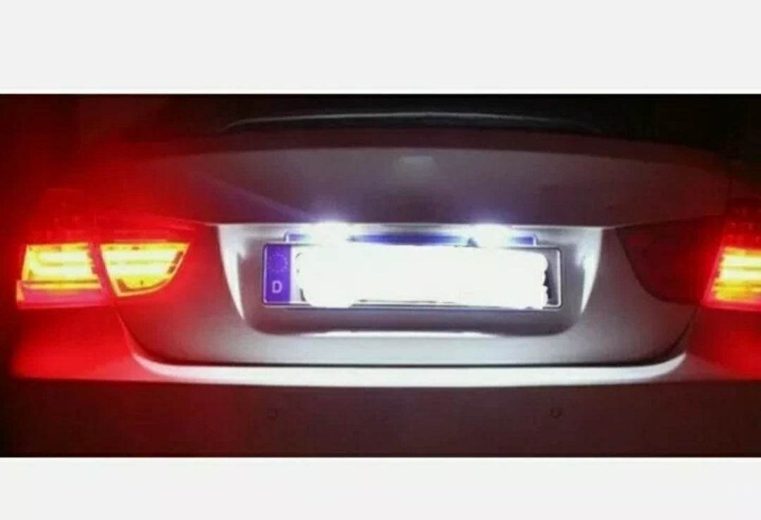 COPPIA LUCI TARGA LED BMW SERIE 3 E46 E90 E91 E92 SERIE 6 E63 E64 CANBUS 6000K NO ERROR